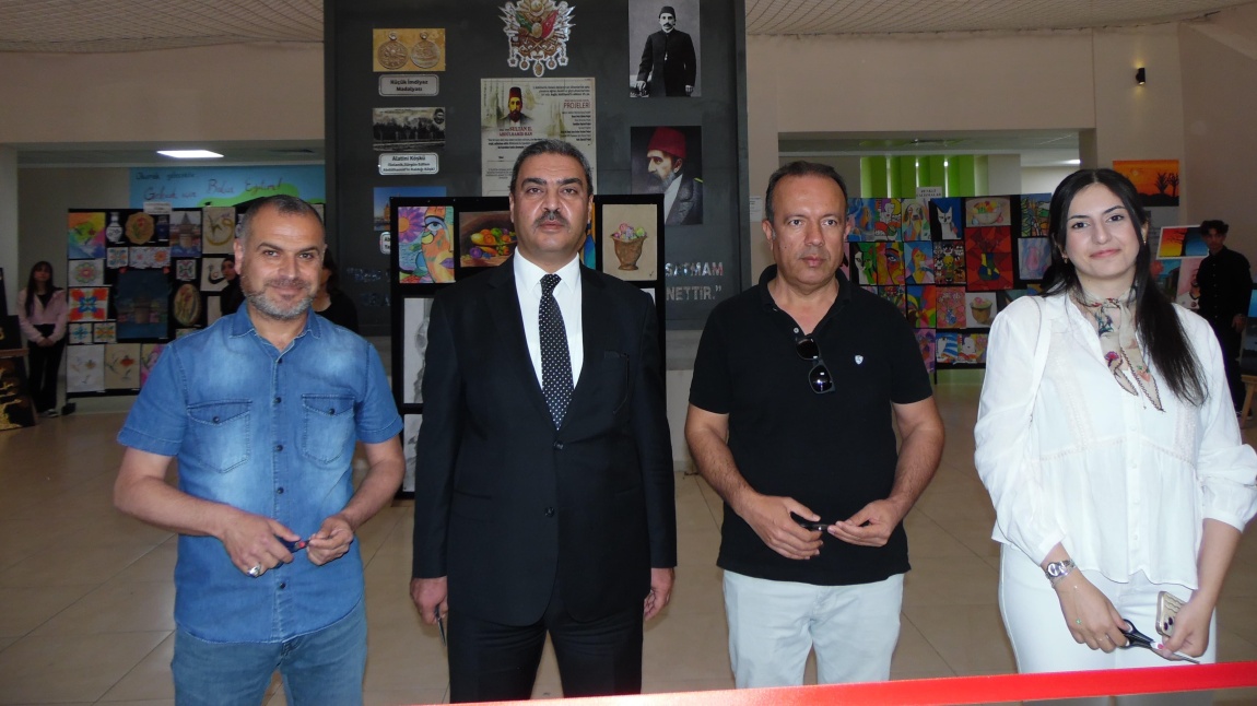 ABDULHAMİTHAN ANADOLU LİSESİ 2024-2025 EĞİTİM ÖĞRETİM YILI YIL SONU RESİM SERGİSİ
